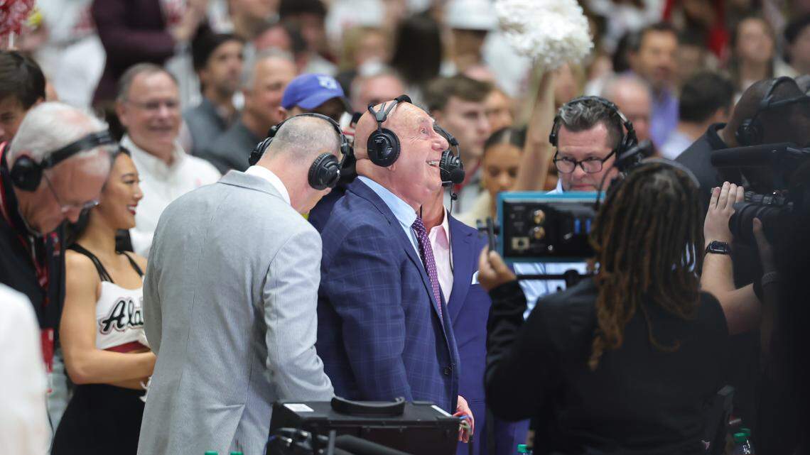 ‘He’s tremendous.’ ESPN analyst Dick Vitale praises Mark Pope during UK-Alabama broadcast
