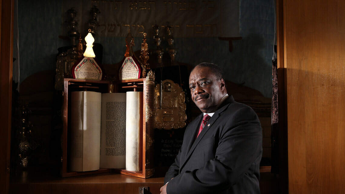 Rabbi, a cousin to Michelle Obama, seeks to educate on diversity of Jewish faith