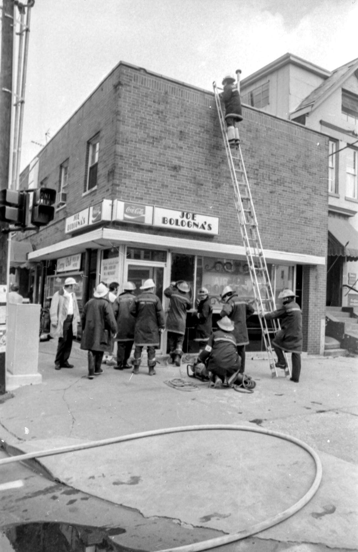Joe Bologna’s suffered a set-back in September 1979 when a fire broke out on a Monday morning. The restaurant suffered smoke damage and had to be closed for about 10 days for repairs. The fire started as workers were cleaning the basement floor and a pilot light on a hot water heater ignited the paint thinner they were using.