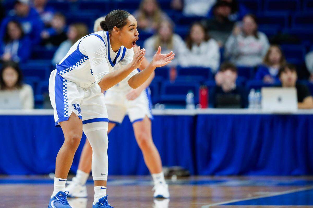 Brooklynn Miles scored 12 points for Kentucky on Thursday night, making several key free throws to close out the Razorbacks in the fourth quarter.