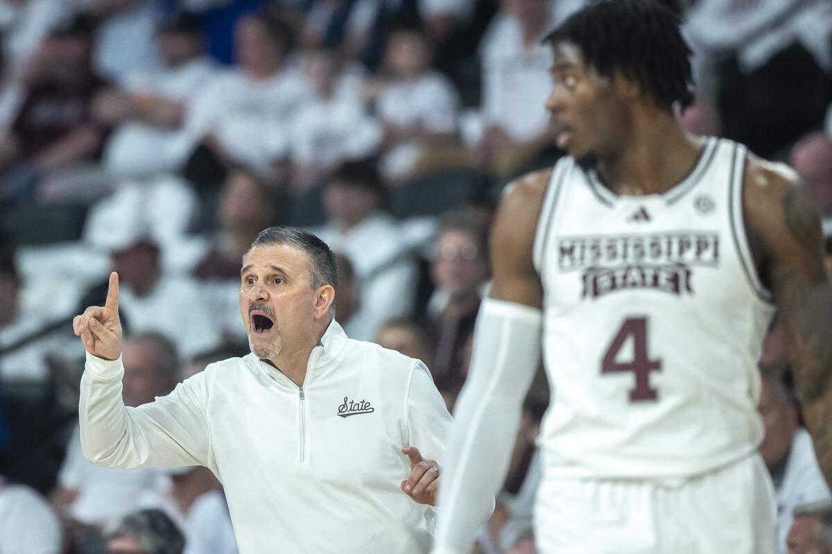 Mississippi State head coach Chris Jans talks to his players during Tuesday’s game against Kentucky at Humphrey Coliseum in Starkville, Miss.