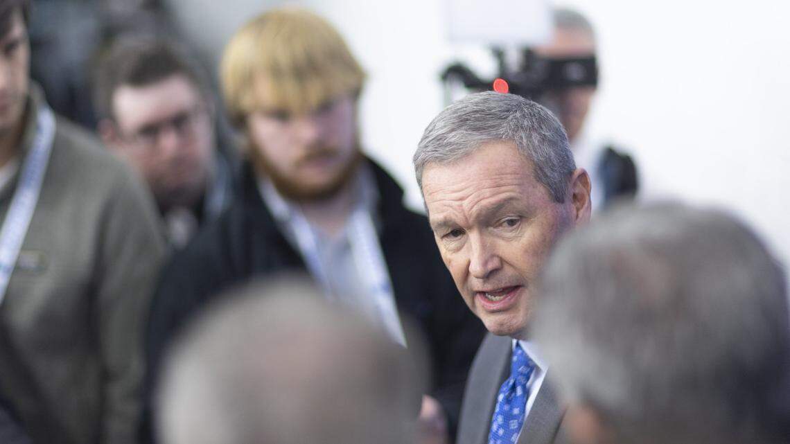 Kentucky AD Mitch Barnhart retiring after 24 years at school