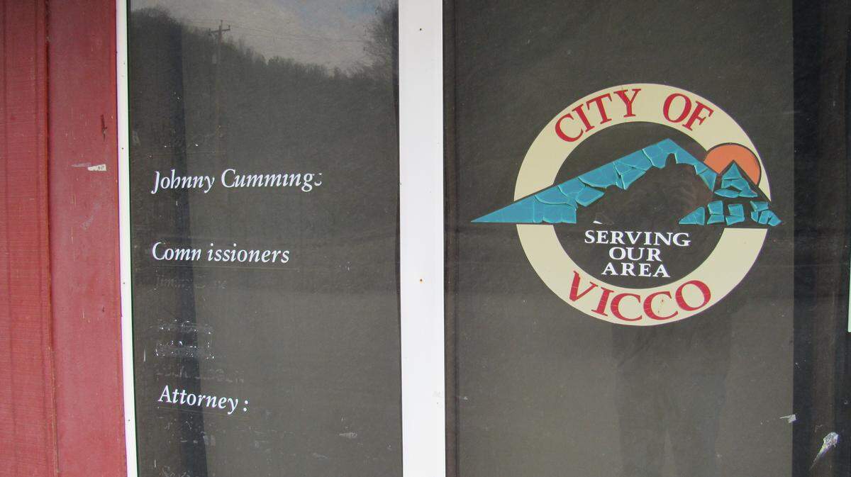 The lettering on a sign at the closed city hall in Vicco was cracked on Nov. 18, 2022 and there were no commissioners listed. No one filed to run for city council in 2022.