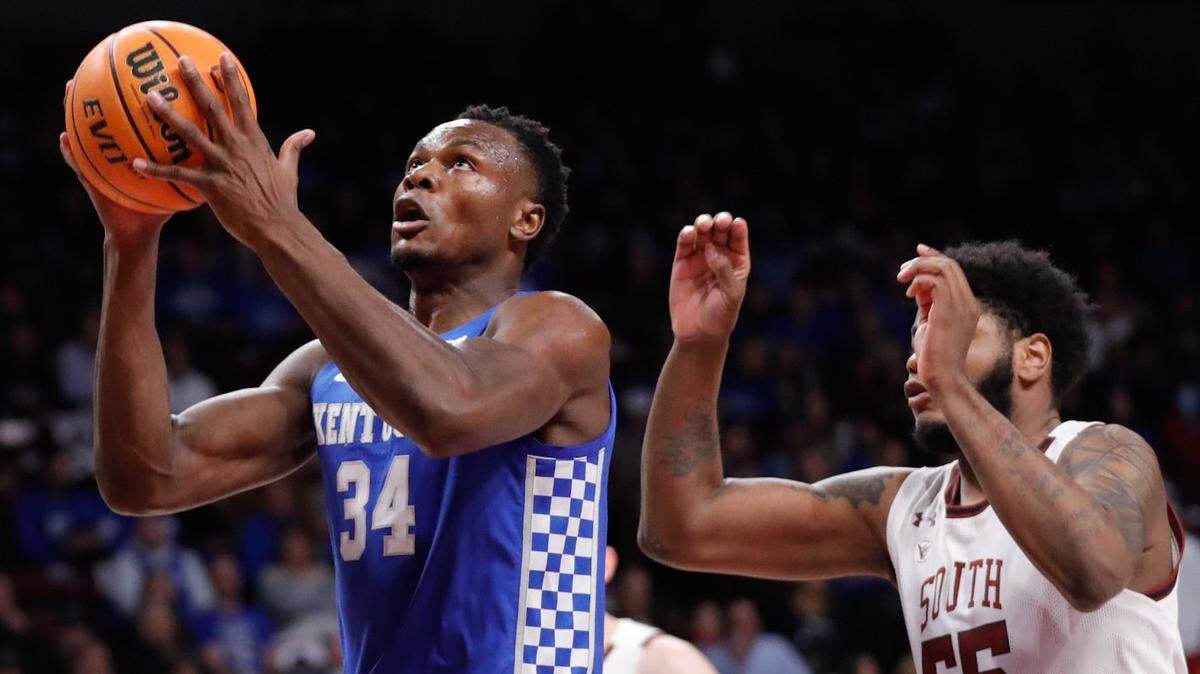 Live updates: Kentucky at South Carolina college basketball