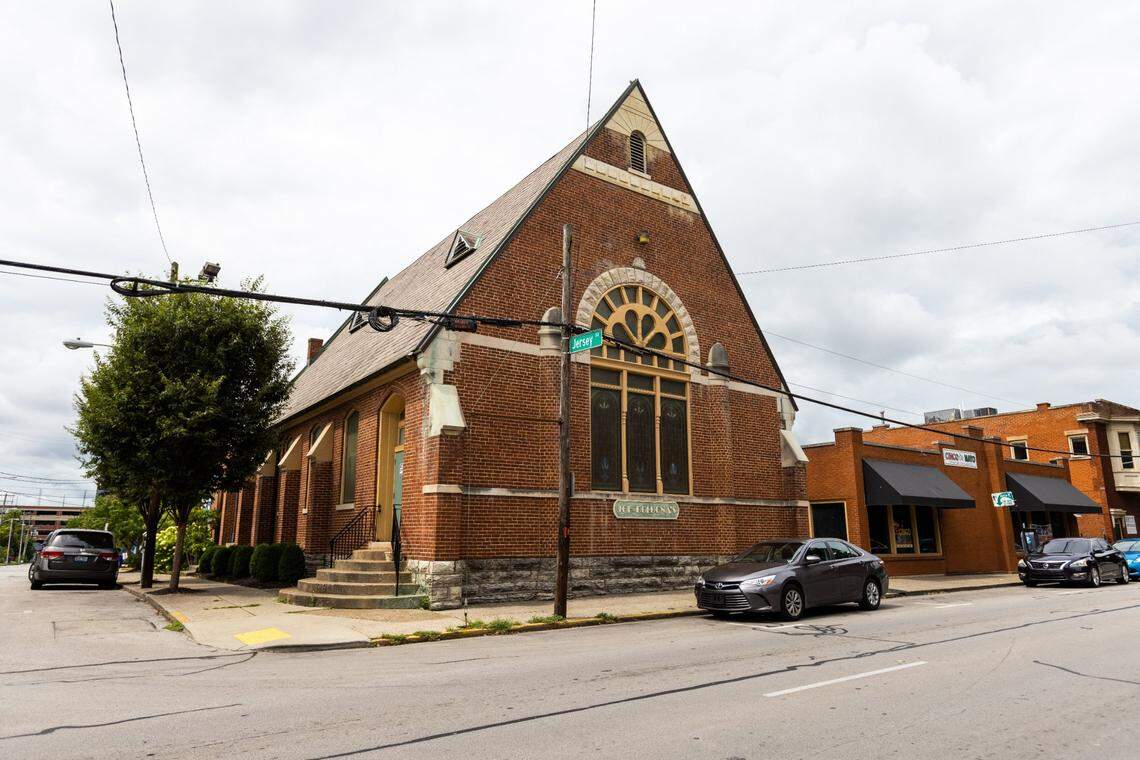 Joe Bologna’s on Maxwell is changing hands. Bar owner Brandon Thurman will take over the restaurant in January 2025.