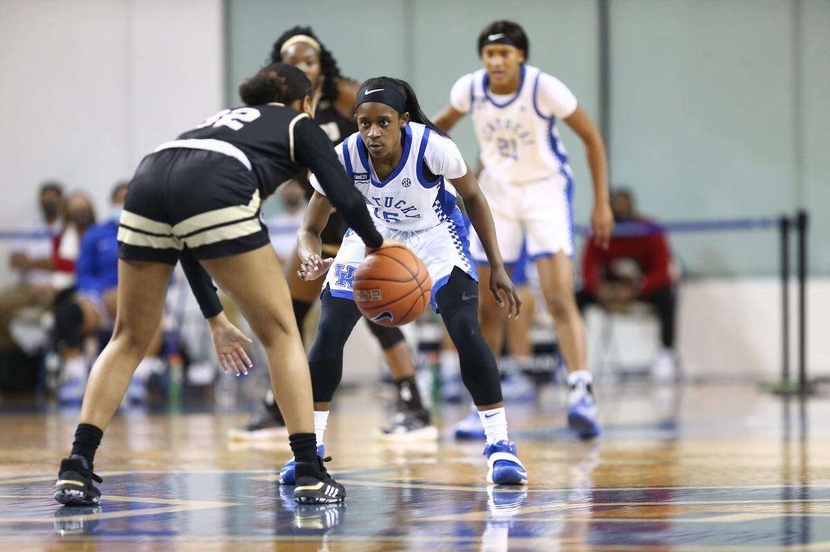 When asked if she prefers making a three-point shot or a steal, Chasity Patterson said, “The threes are fun, but the steals and the defense gets the team going.”