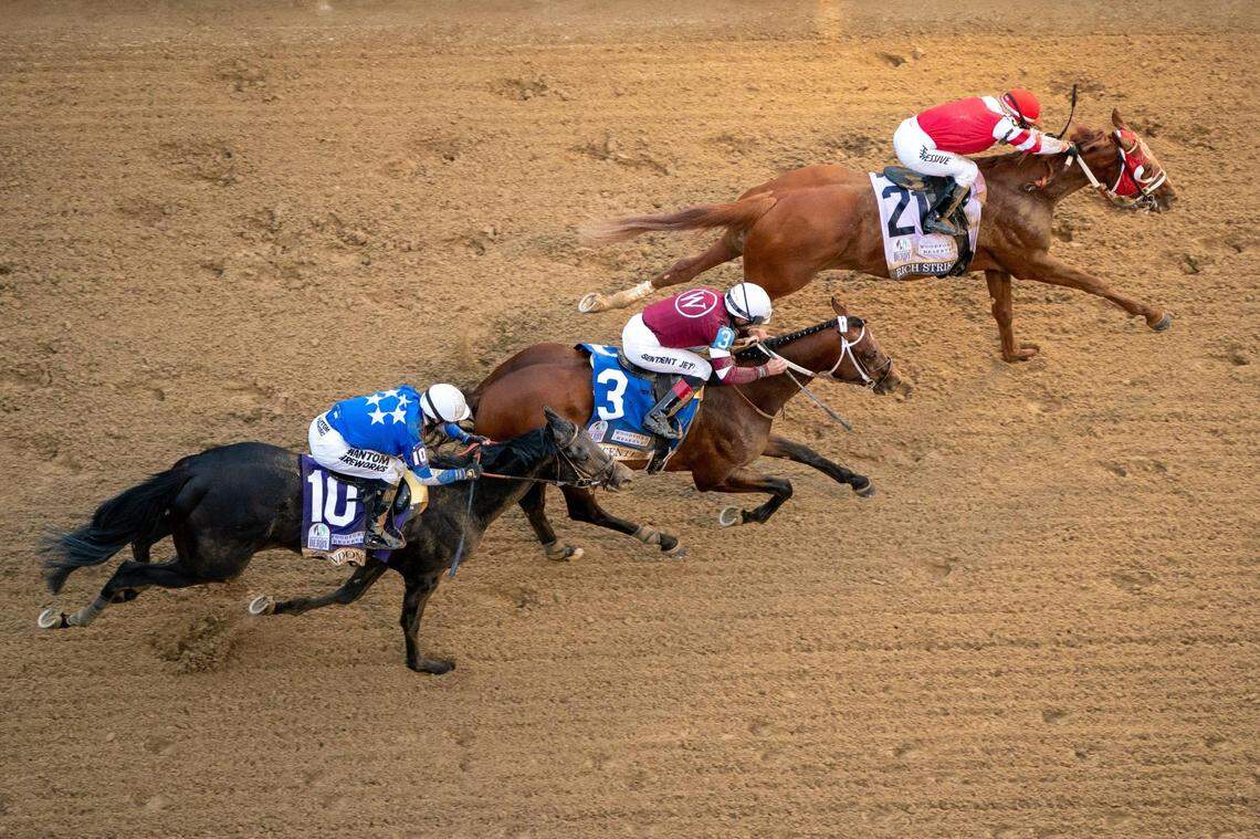 Rich Strike, at right, went off at 80-1 odds