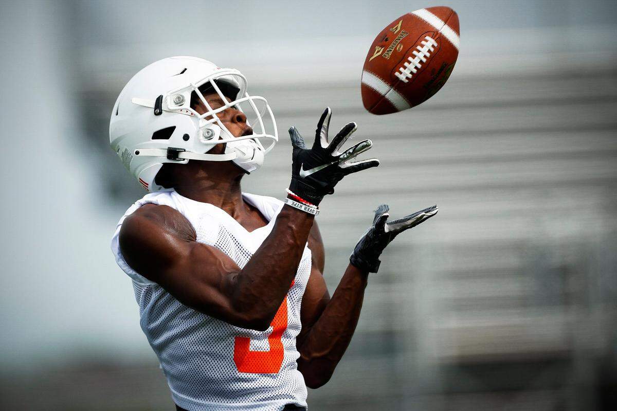 Frederick Douglass wide receiver Dekel Crowdus has signed with the University of Kentucky.