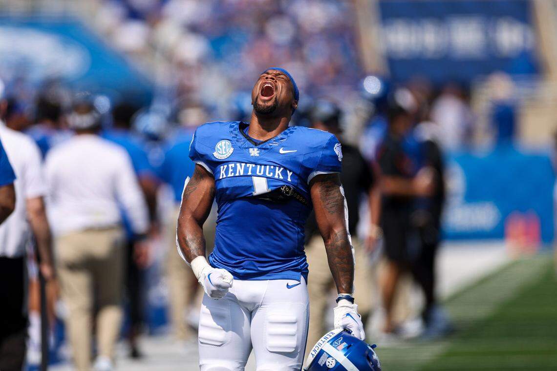 Running back Ray Davis leads the Southeastern Conference in rushing yards per game (118.8), all-purpose yards per game (148) and total touchdowns scored (11).