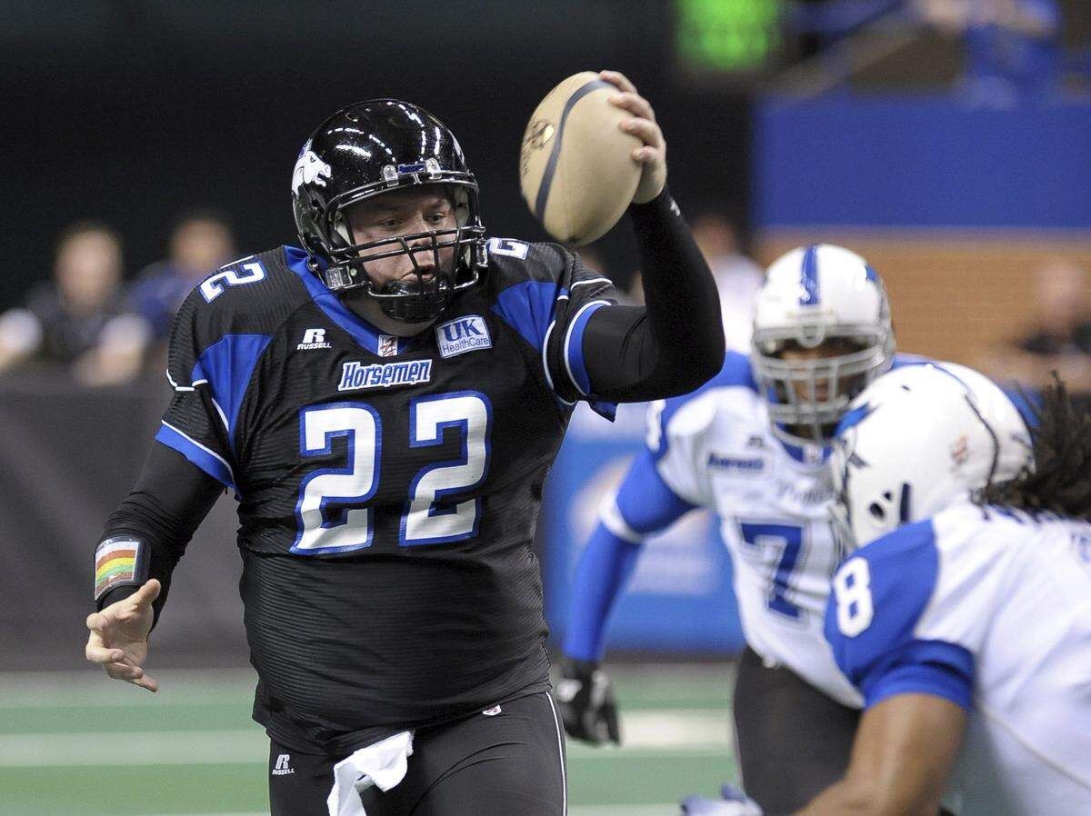 The late Jared Lorenzen, who starred at UK and was part of a Super Bowl team in the NFL, returned to Lexington at the end of his career to lead the Horsemen indoor team in its final season in 2009.