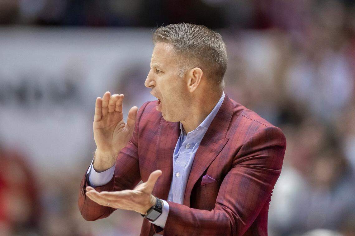 Alabama coach Nate Oats has led the Crimson Tide to the SEC regular season championship in 2020-21 and 2022-23 and has the Tide in first place this season.
