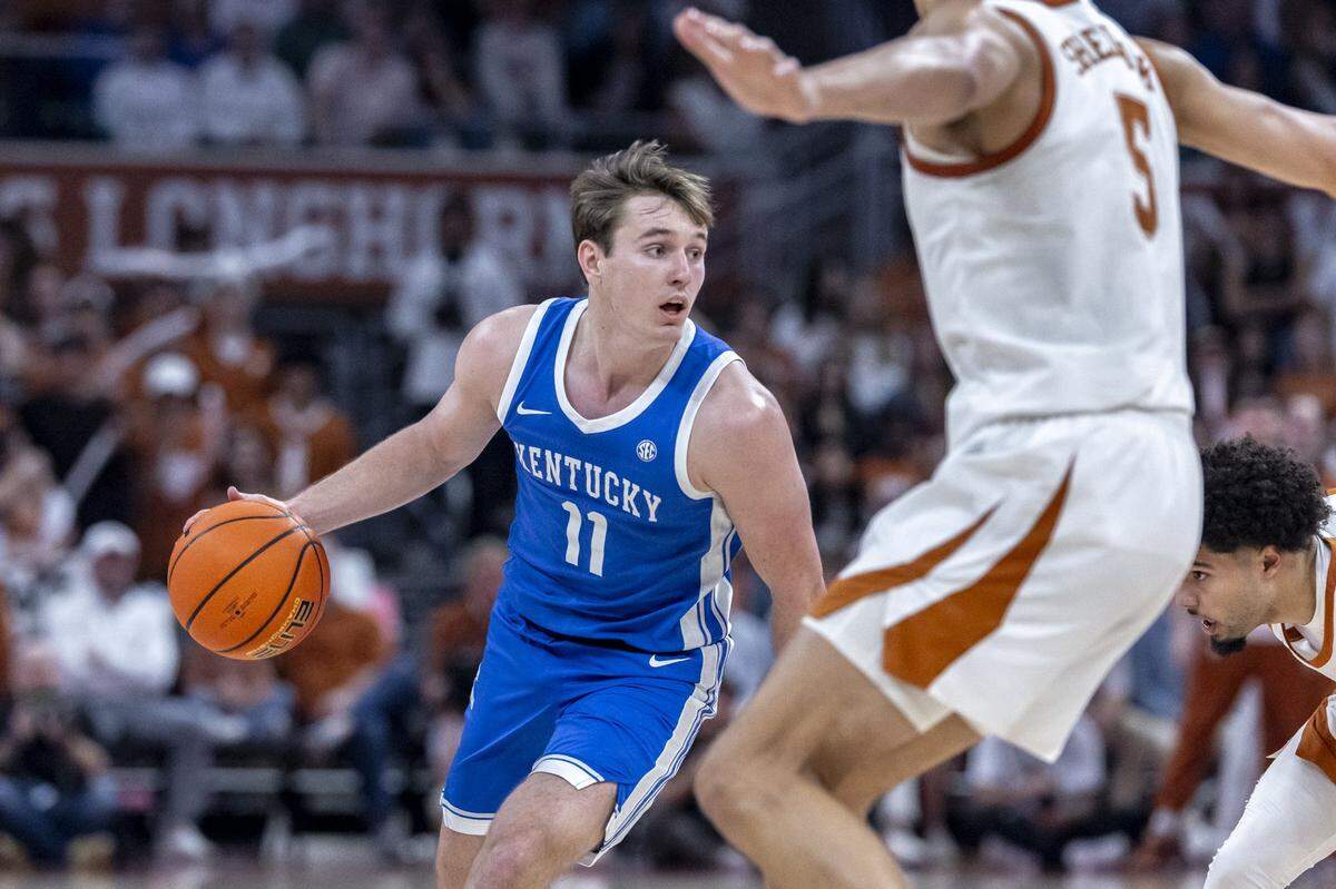 Kentucky guard Travis Perry made his first college start against Texas on Saturday night and played 28 minutes, doubling his previous high for his freshman season.