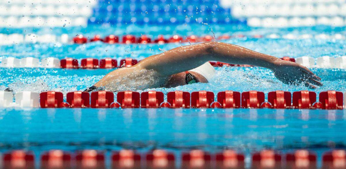 Mariah Denigan described open-water swimming as “an aggressive, contact sport.” The main difference between pool and open-water swimming, she said, is that, “in pool swimming, you have a lane. And even when you race, no one else is in your space and it’s just you and your lane, and you don’t have to react to other swimmers. Whereas in open-water swimming, you’re forced to swim next to people at some point.”