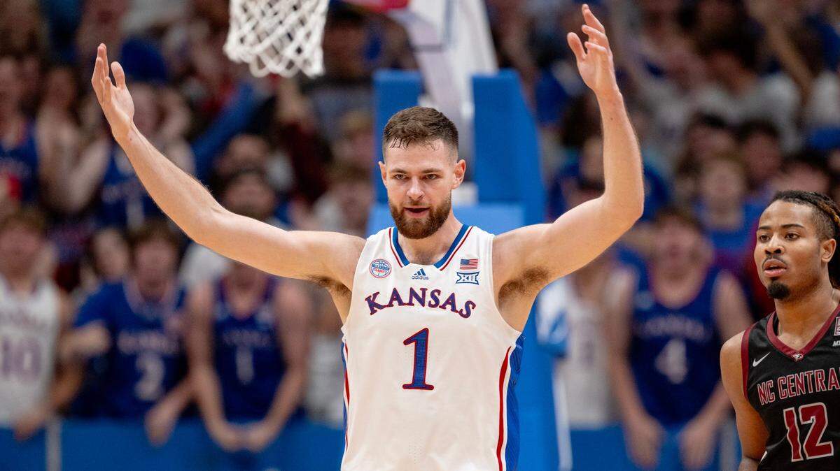 From coveted recruit to Kentucky basketball villain. Can the Cats stop Hunter Dickinson?