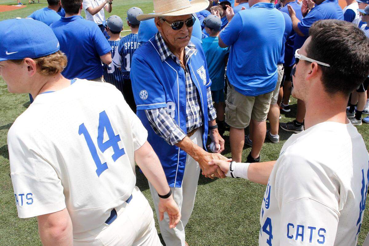 UK basketball legend and former AD Cliff Hagan (center) hired a 26-year-old Keith Madison as Kentucky Wildcats baseball coach in 1978.