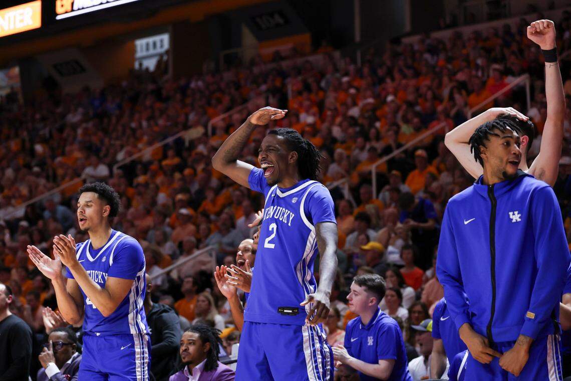 Kentucky forward Aaron Bradshaw (2) celebrates his teammates scoring against Tennessee during Saturday’s game at Thompson-Boling Arena in Knoxville.