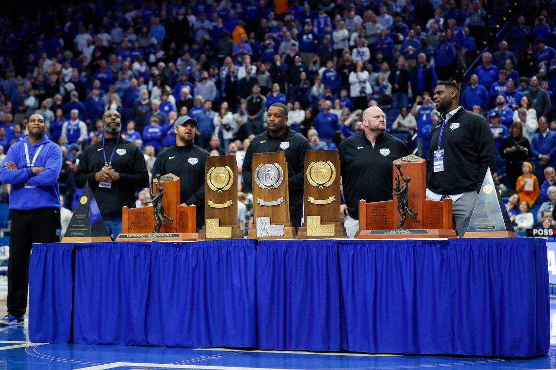 Former Kentucky Wildcats teams from 1995-1996 through 1997-98 are honored at halftime during Saturday’s game against Tennessee at Rupp Arena.
