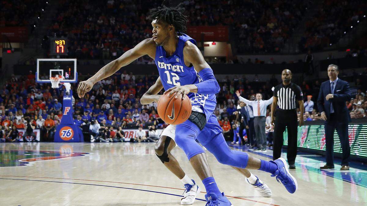As a freshman in 2019-20, Keion Brooks (12) was one of the heroes (10 points, three rebounds) of UK’s 71-70 come-from-behind victory at Florida in the regular-season finale. Due to the coronavirus pandemic, that ended up being that season’s final game. On Saturday, Brooks and UK will be back in Gainesville to end another regular season.