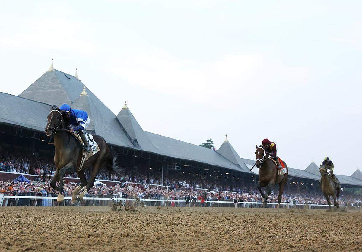 SARATOGA SPRINGS, NEW YORK - JUNE 07: Sovereignty with Junior Alvarado up, wins the 157th running of the Belmont Stakes with Journalism and Umberto Rispoli up, coming in second and Baeza with Flavian Pratt up coming in third at Saratoga Race Course on June 07, 2025 in Saratoga Springs, New York. (Photo by Al Bello/Getty Images)