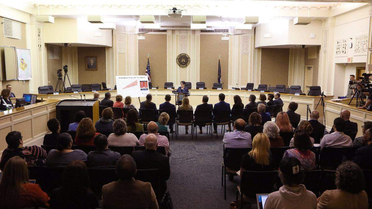 Mayor Linda Gorton presented her budget proposal for the next fiscal year beginning July 1 to the Urban County Council today in council chambers at the LFUCG Government Center. Photo by Matt Goins