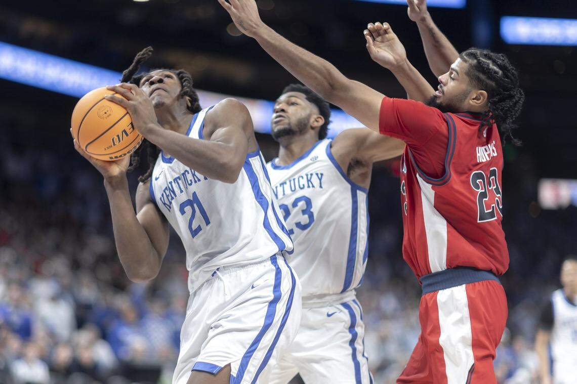 Kentucky big man Jayden Quaintance (21) had 10 points, eight rebounds and two blocked shots in 17 minutes in UK’s 78-66 upset of then-No. 22 St. John’s in the CBS Sports Classic in Atlanta. It was the Kentucky debut for the 6-foot-10, 255-pound Quaintance, who suffered a torn ACL last season while playing for Arizona State.