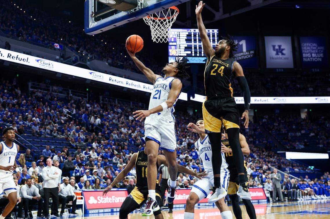 Kentucky’s D.J. Wagner (21) shoots over Jerome Brewer Jr. (24) of Texas A&M-Commerce on Friday night.