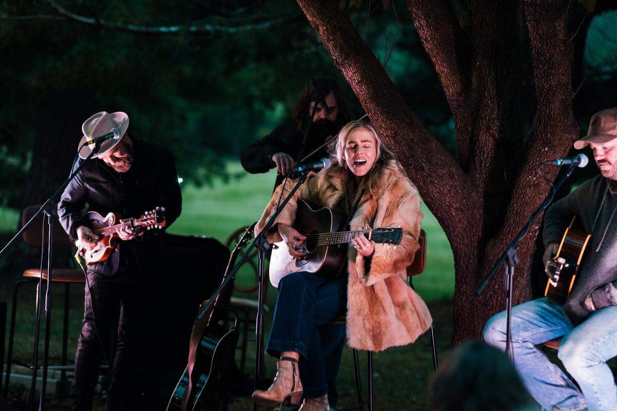 SIP Bardstown events included intimate music from songwriters Kristian Bush, Lauren Jenkins and Tyler Reeve at the James B. Beam Distillery.
