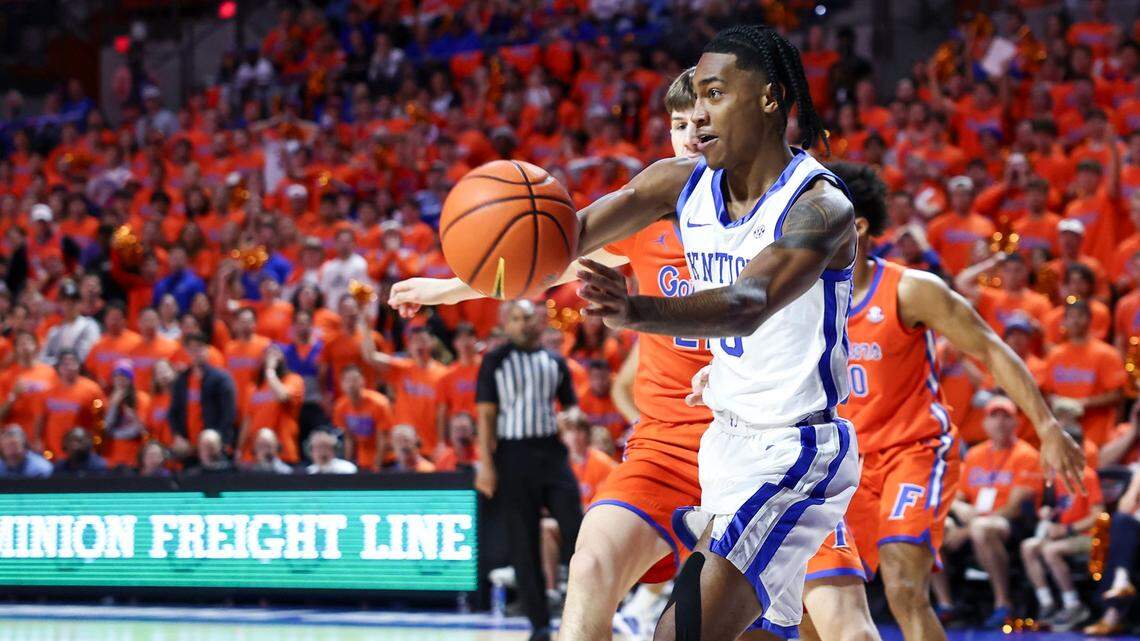 College basketball final: Kentucky Wildcats 87, Florida Gators 85