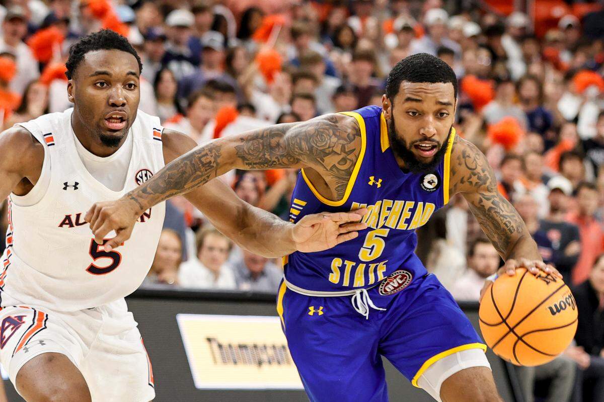 Skyelar Potter is one of three Eagles who scores in double figures, averaging 11.2 points per game along with 5.2 rebounds.