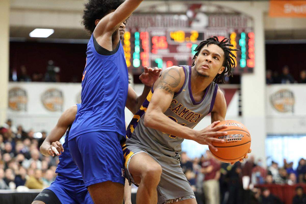 DJ Wagner leads his Camden, N.J., high school team into The Kentucky Preview at Frankfort on Saturday night along with fellow UK signee Aaron Bradshaw.