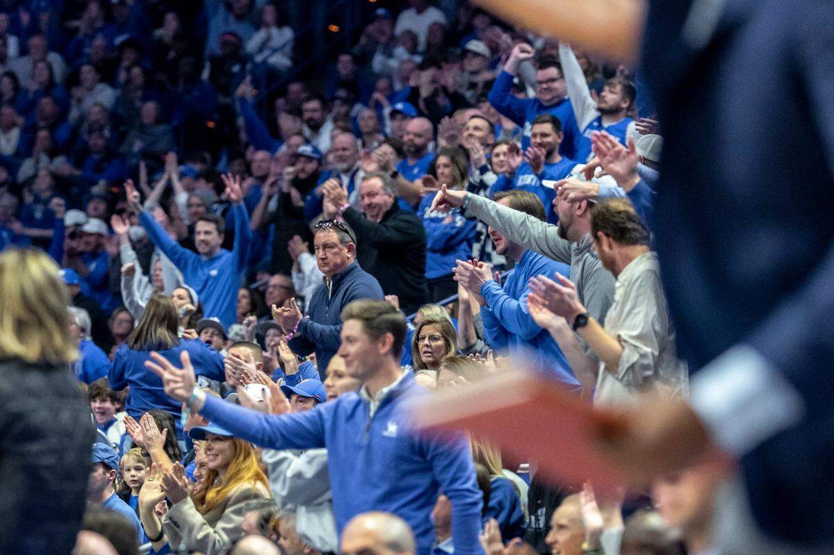 Kentucky fans cheer during Saturday’s game against Florida at Rupp Arena.
