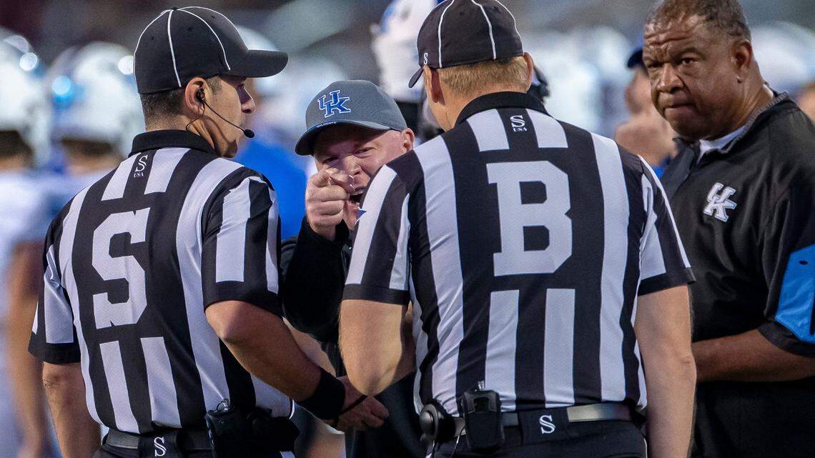 Mark Stoops alarmed by video of Mississippi State player grabbing JuTahn McClain’s facemask