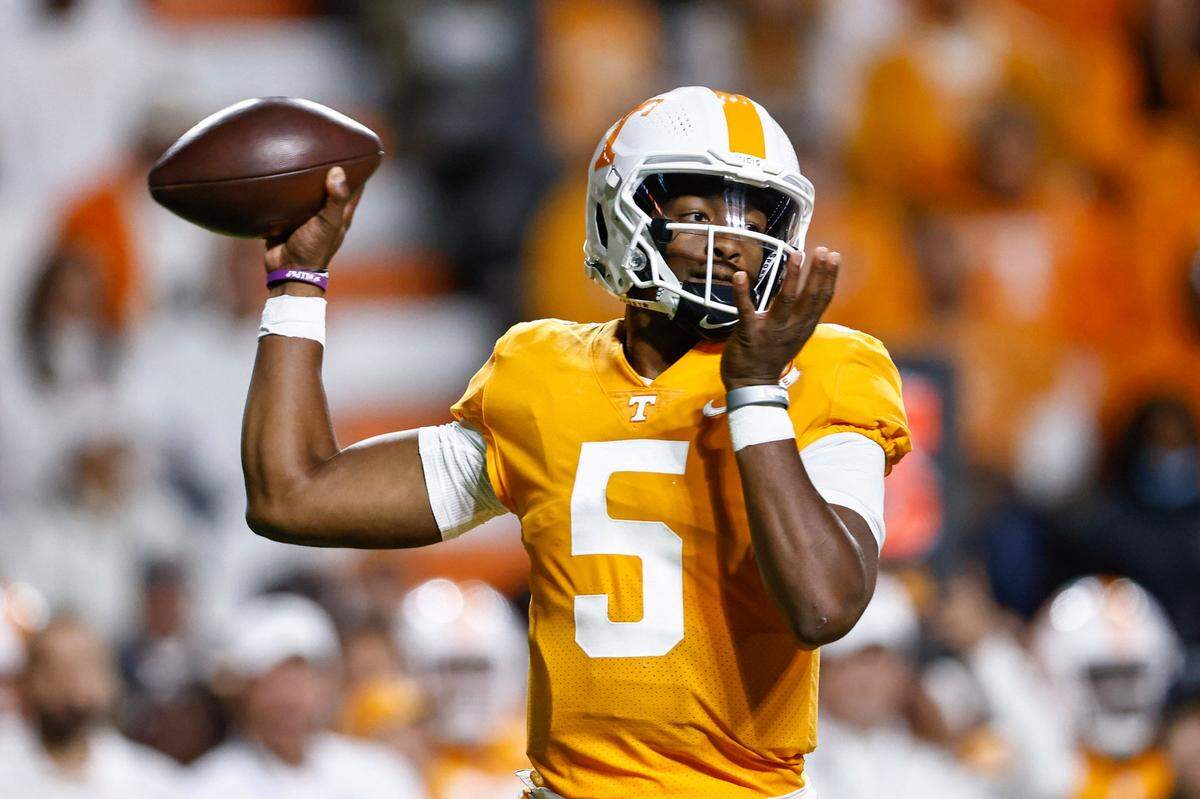 Tennessee quarterback Hendon Hooker (5) completed 15 of 20 passes for 316 yards and four touchdowns in UT’s 45-42 win over Kentucky last season.