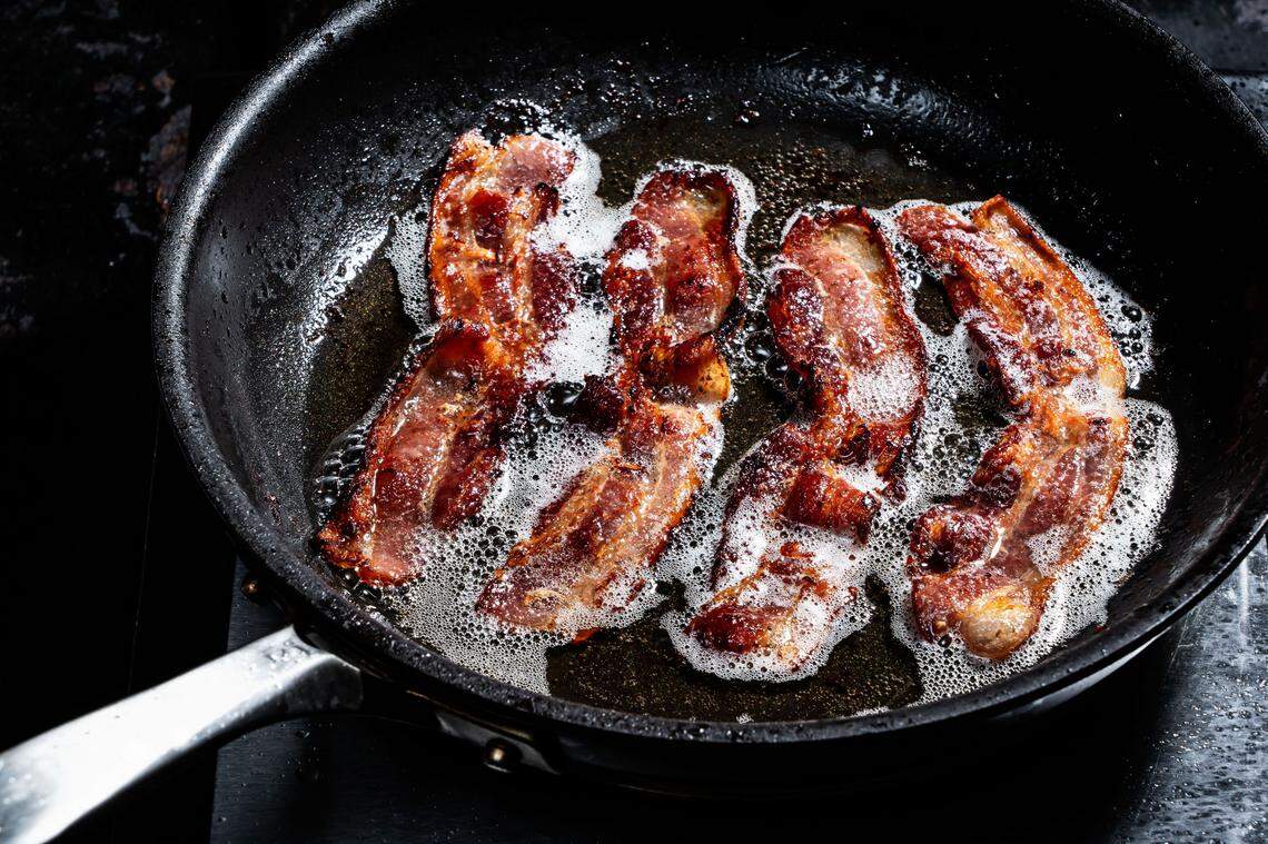The main downside to the stove-top method is the quantity of bacon that you can cook.