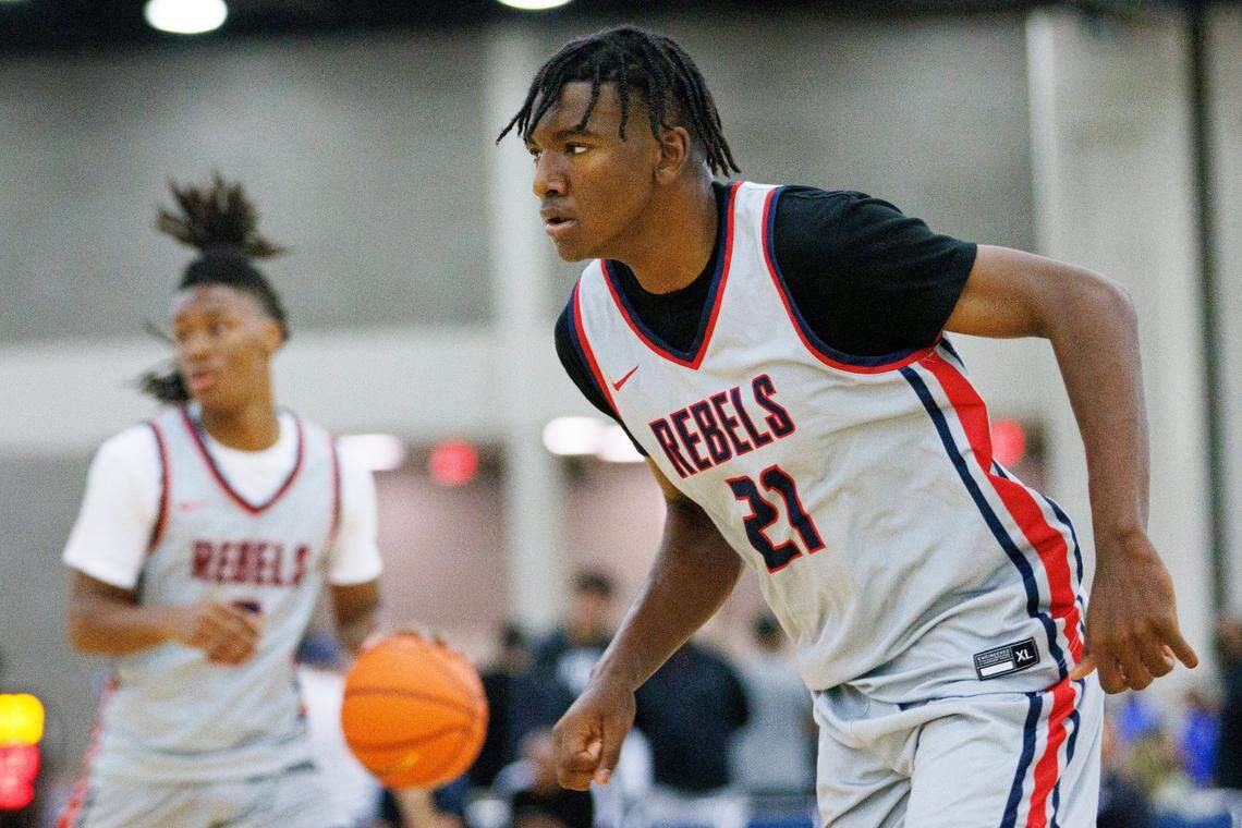 Karter Knox is one of the top basketball recruits in the 2024 class and the younger brother of former UK player Kevin Knox. Knox scored 17 or more points in all three of his team’s games at the City of Palms Classic last week.