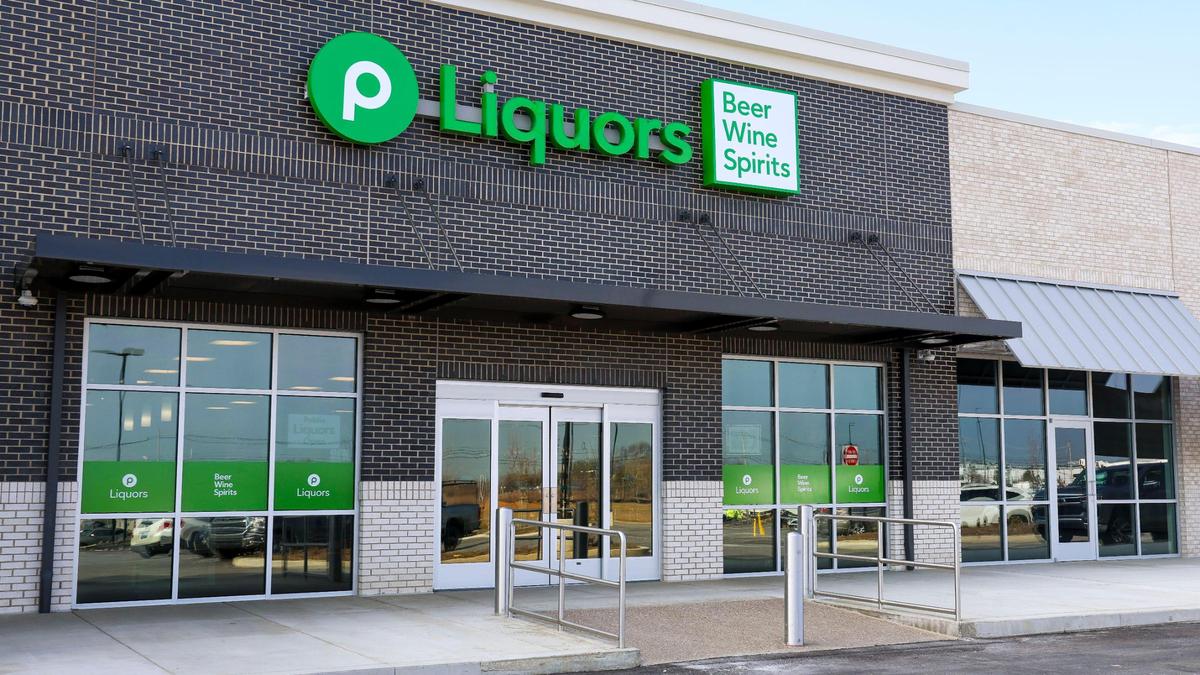 Publix Liquors’ entrance, adjacent to Publix Super Market, shown during a sneak peek of Lexington’s first Publix grocery store, March 3, 2025 in Lexington, Ky. The 3,200-square-foot liquor store will offer beer, wine, and spirits.
