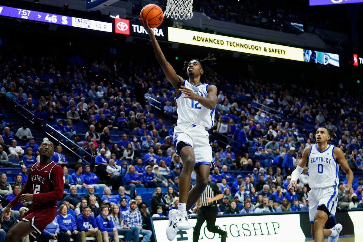Antonio Reeves finished with 11 points and three assists and made three of his seven three-point attempts Thursday night.