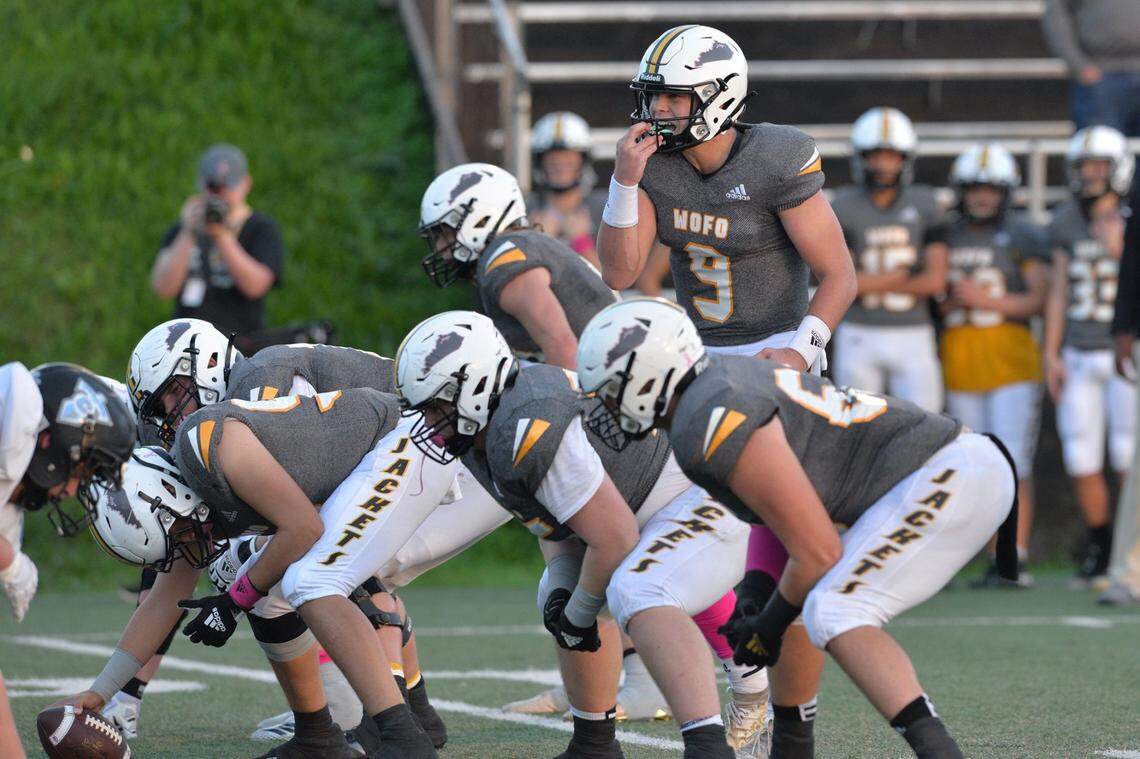 “Bryce is a college quarterback. He’s 6-3, 210 and can throw the ball,” Woodford County head coach Dennis Johnson said of Yellow Jackets quarterback Bryce Patterson (9) after Friday night’s win.