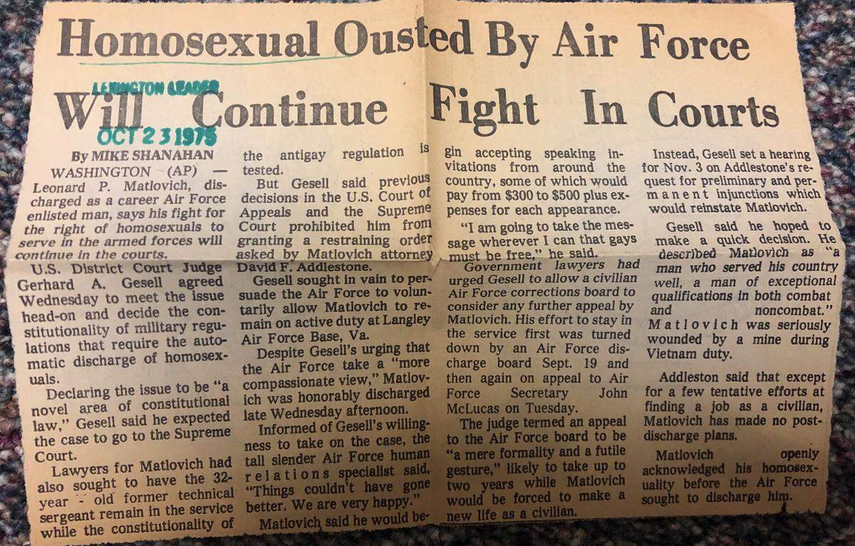 An article from the Herald-Leader archives published October 23, 1975 about Leonard Matlovich, a gay-rights activist who fought against his discharge from the Air Force for being gay.