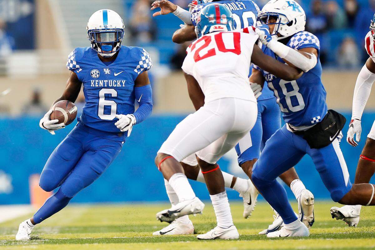 With 16 catches, Kentucky wide receiver Josh Ali (6) is third in the SEC in receptions.