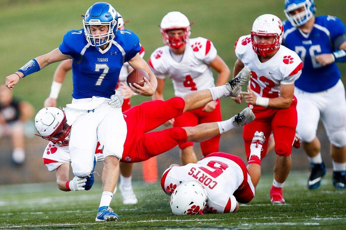 Paintsville and quarterback Jake Hyden (7) host Newport Central Catholic in the Class A semifinals Friday night.