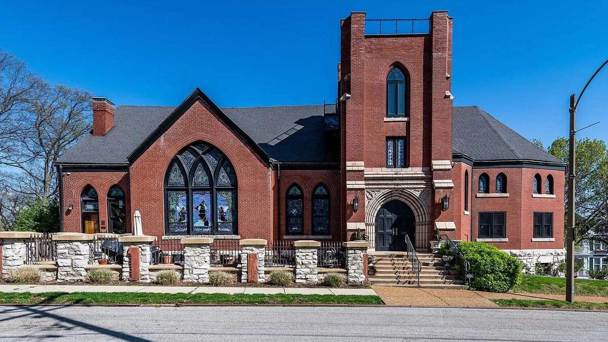 A historic, 115-year-old church is up for sale in St. Louis for $1,425,000. 