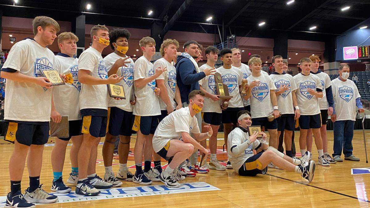 Knox Central’s boys’ basketball team celebrated its 78-63 win over North Laurel in the 13th Region championship on Saturday.