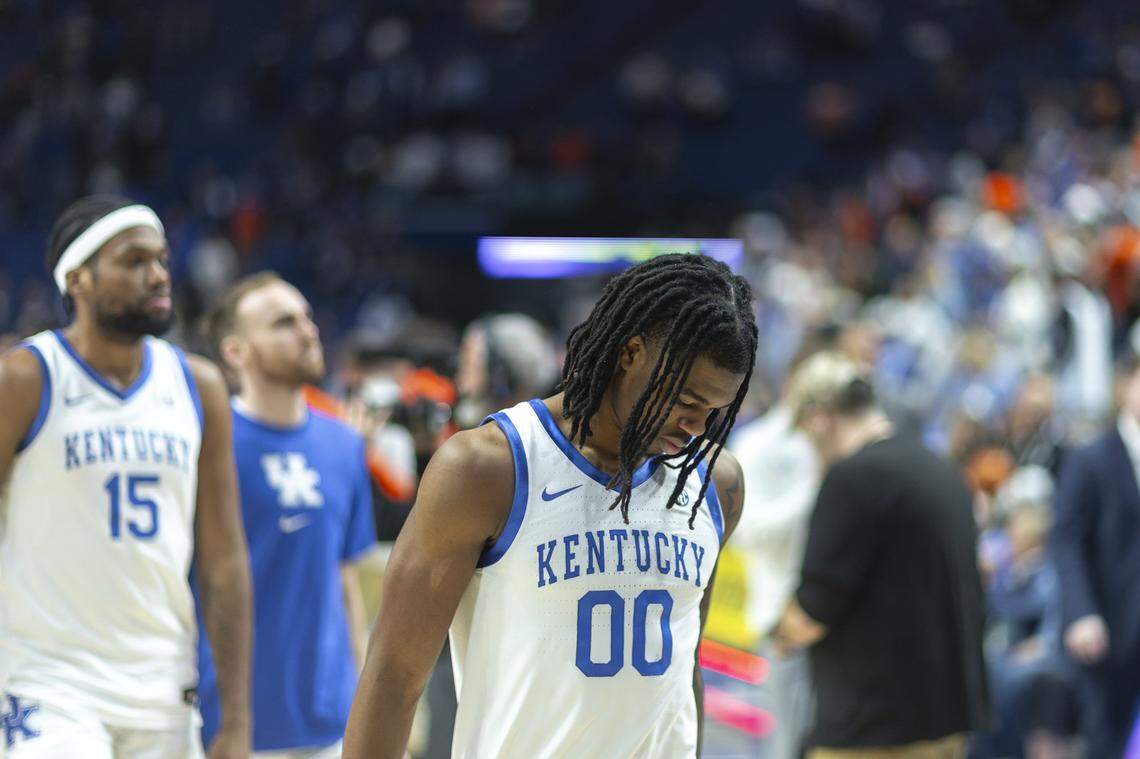 Kentucky guard Otega Oweh (00) walks off the court with his teammates following Saturday’s loss to Auburn at Rupp Arena.