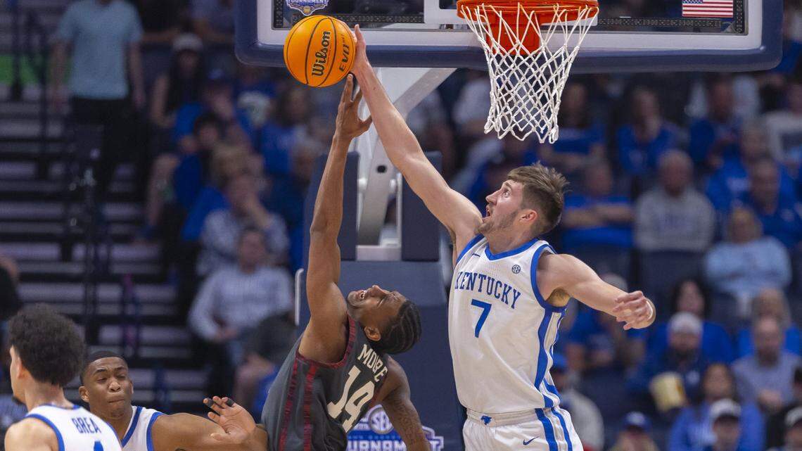 SEC Tournament second round: Kentucky Wildcats 85, Oklahoma Sooners 84