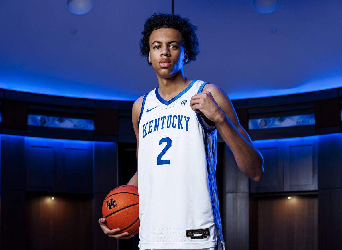 Class of 2025 college basketball recruit Braydon Hawthorne poses for a photo in a Kentucky jersey while taking a recruiting visit to UK in April 2025.