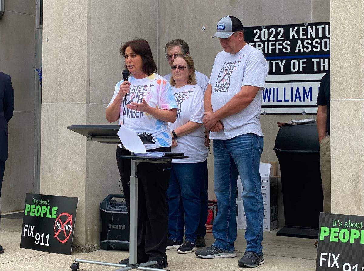 Debbie Hall, Amber Spradlin’s cousin, speaks to a crowd about Spradlin’s murder during a press conference at the Floyd County Courthouse June 29, 2023. 