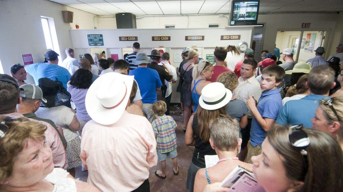 Looking for a way to win a lot with a small investment on Kentucky Derby Day? Here are some ways to go about trying.