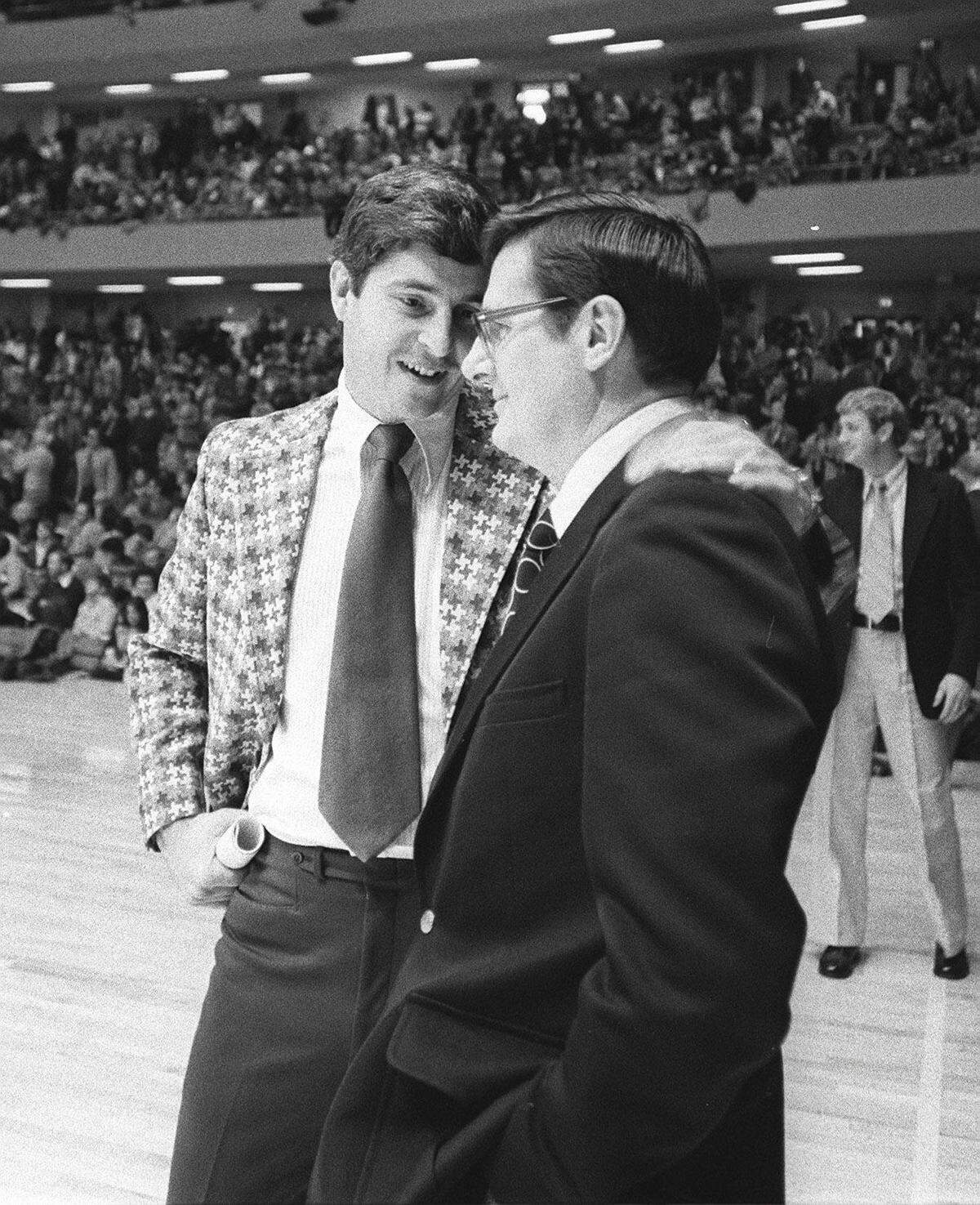 Indiana head coach Bob Knight, left, talks with UK head coach Joe B. Hall prior to the Mideast Regional championship game in Nashville on March 17, 1973, in Nashville. Indiana won that game and also beat Kentucky earlier in the 1972-73 season, which was Hall’s first as the leader of the Wildcats.