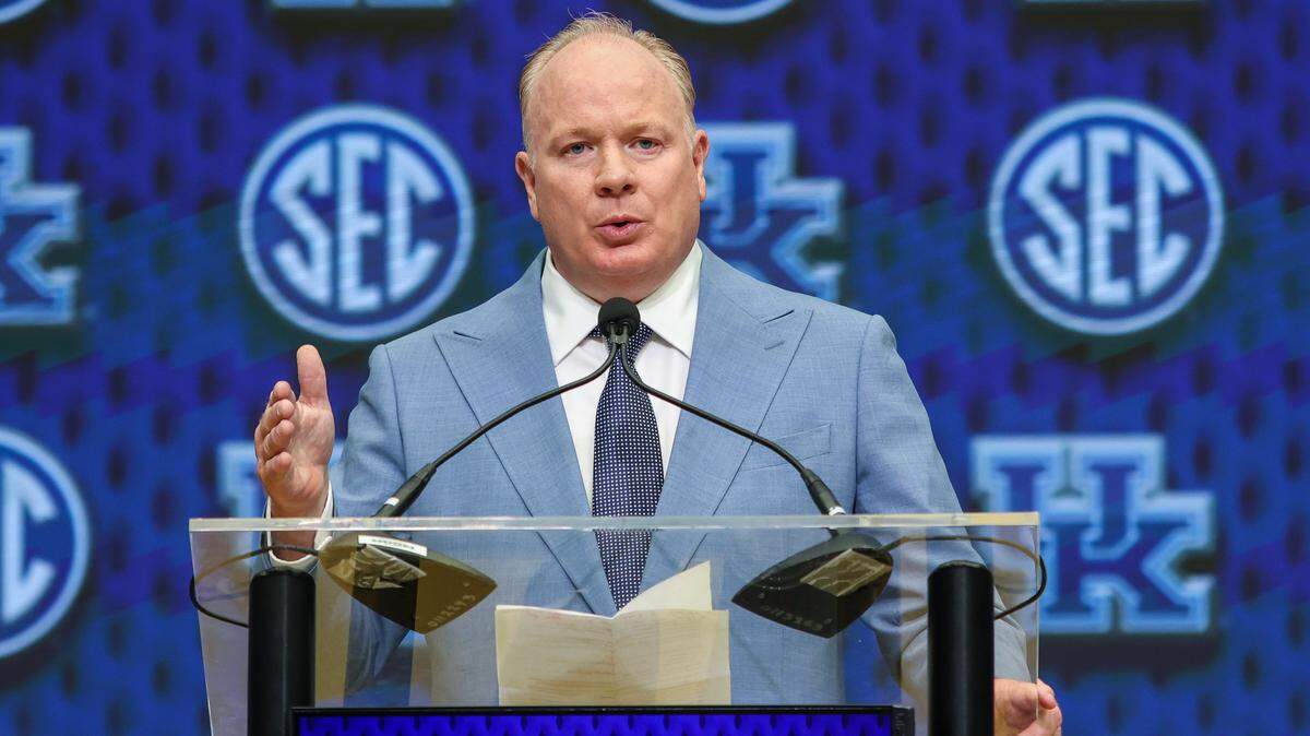 Kentucky football and ‘the curse of the Mark Stoops contract’